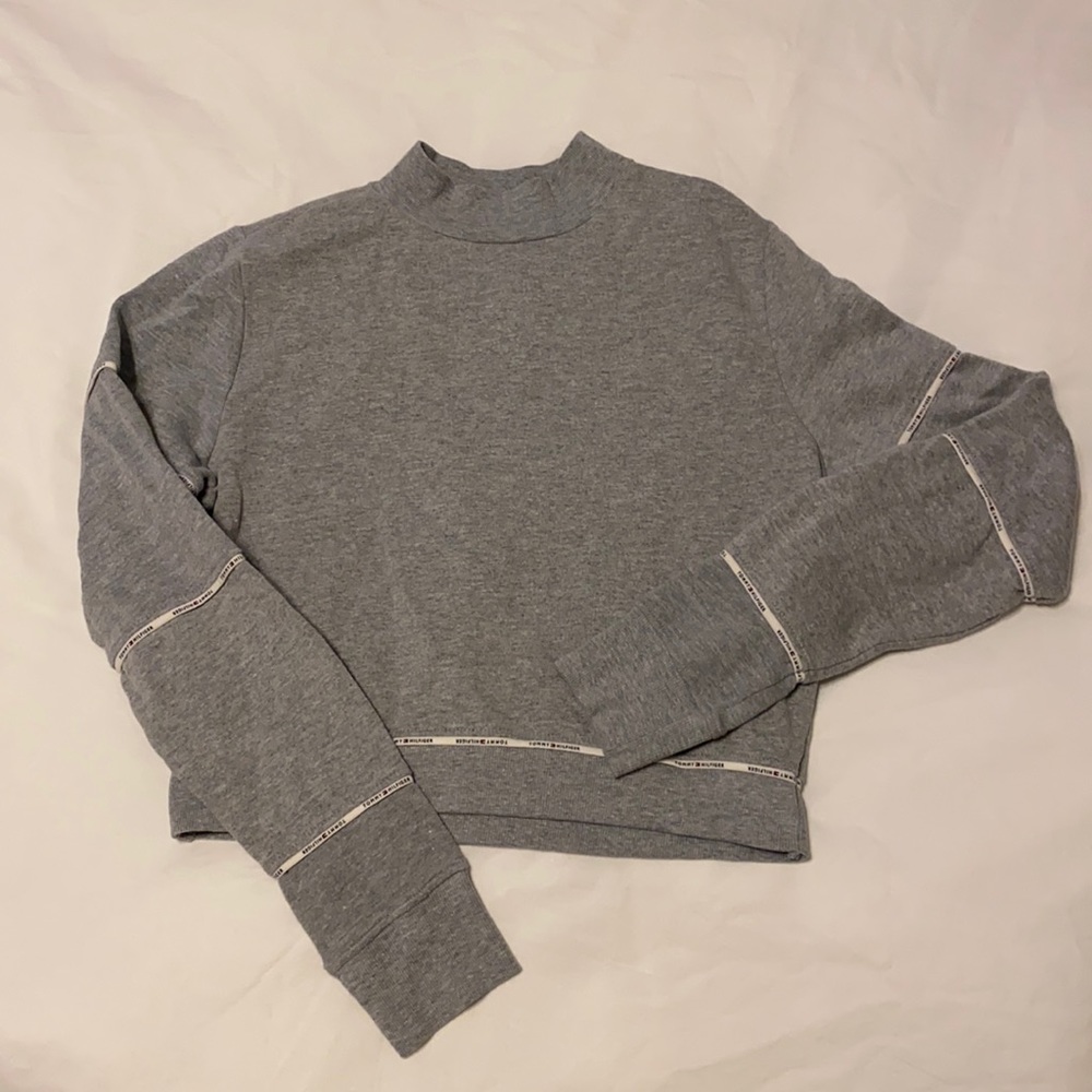 TOMMY HILFIGER CROP SWEATER